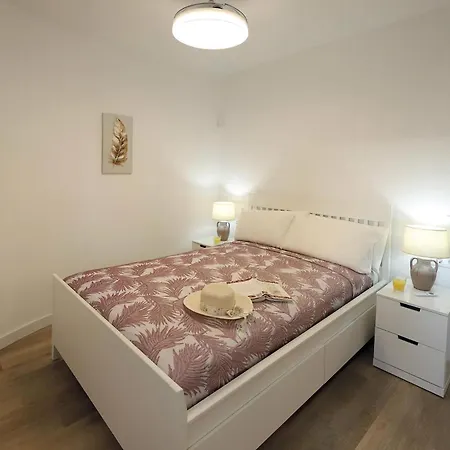 Luxury Puerto Del Carmen Villa 5 Bedrooms Villa Kalina Pool Table Newly Refurbished Villa *