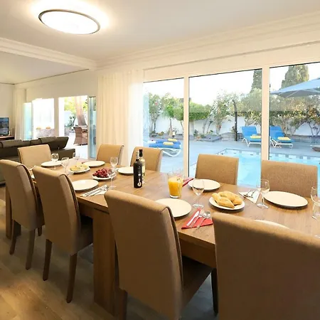 Luxury Puerto Del Carmen Villa 5 Bedrooms Villa Kalina Pool Table Newly Refurbished 빌라 푸에르토 델 카르멘
